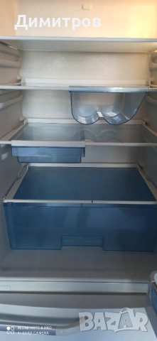 Продавам хладилник с фризер Bosch, снимка 6 - Хладилници - 54148296