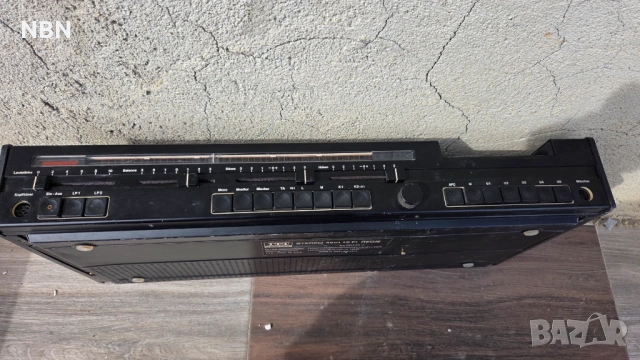 Старо немско радио с вграден стерео усилвател., снимка 3 - Радиокасетофони, транзистори - 54181517