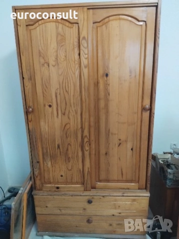 Двукрилен гардероб ,масив с плъзгащи врати , надстройка и чекмеджета,, снимка 2 - Гардероби - 54051204