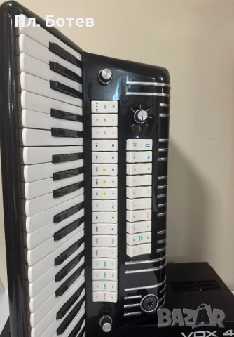 Електрически акордеон Hohner Electravox De Luxe 120 и усилвател  Hohner , снимка 9 - Акордеони - 51475983