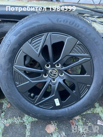 Чисто нов комплект Toyota, снимка 5 - Гуми и джанти - 53653428