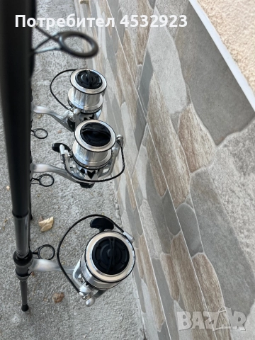 шаранджийски комплект три въдици три макари osako, снимка 3 - Въдици - 52312783