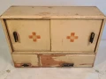 ретро дървена аптечка  26/5, снимка 1