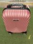 Стилен куфар с колелца за ръчен багаж с твърдо покритие 40/30/20см, снимка 1 - Куфари - 45660607