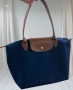 Тъмносиня дамска чанта по модел Longchamp Le Pliage M, снимка 1