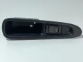 Лява дръжка с копче за управление на прозореца Volvo V40 98г. 03458028, снимка 1