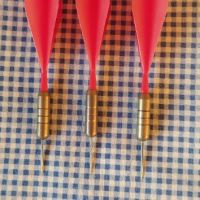 стари стрелички за дартс, снимка 1 - Дартс - 45512979