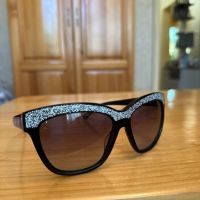Очила Guess като нови , снимка 1 - Слънчеви и диоптрични очила - 45174578