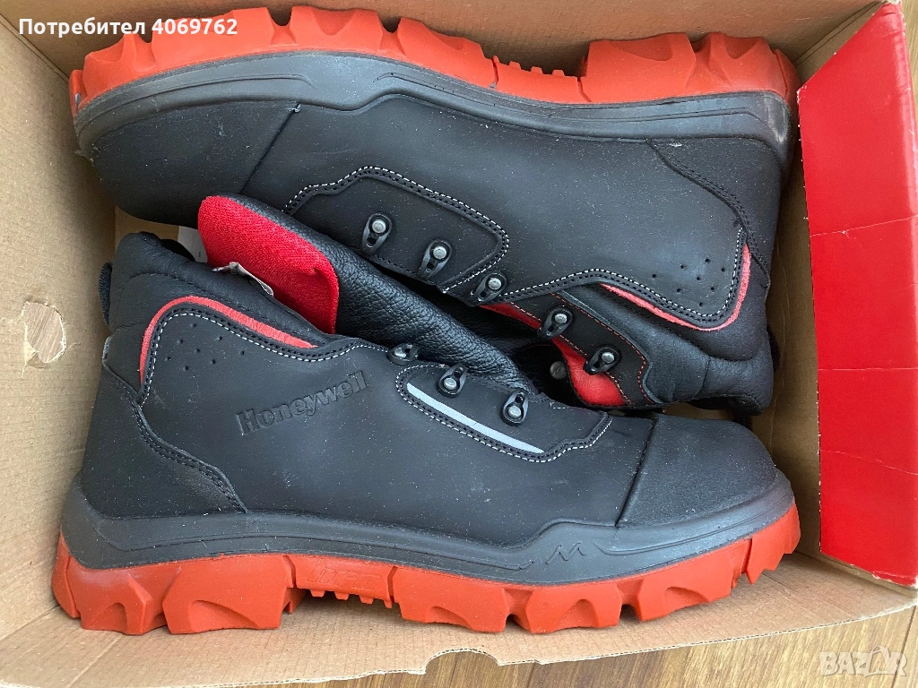 Работни обувки UVEX, снимка 1