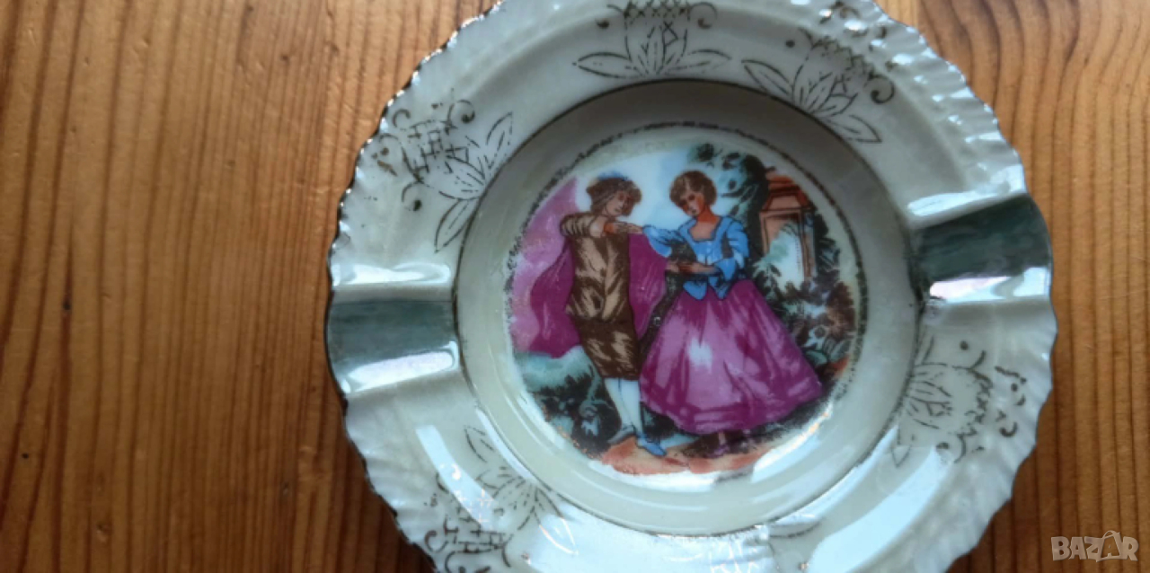 Винтидж порцеланов пепелник диаметър 8,5 см, снимка 1