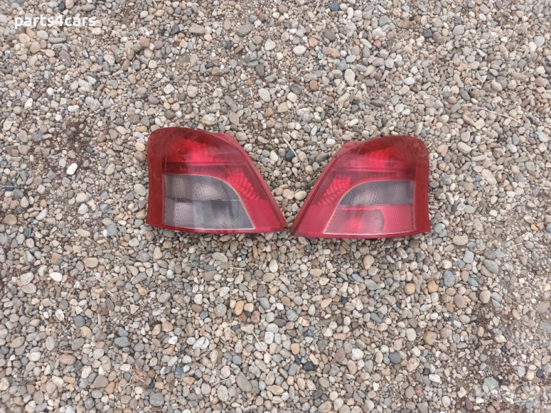 ляв и десен стоп за тойота ярис 05 + TOYOTA YARIS, снимка 1