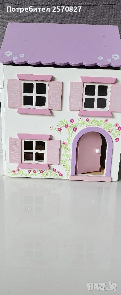 Дървена къщичка с мебели, снимка 1