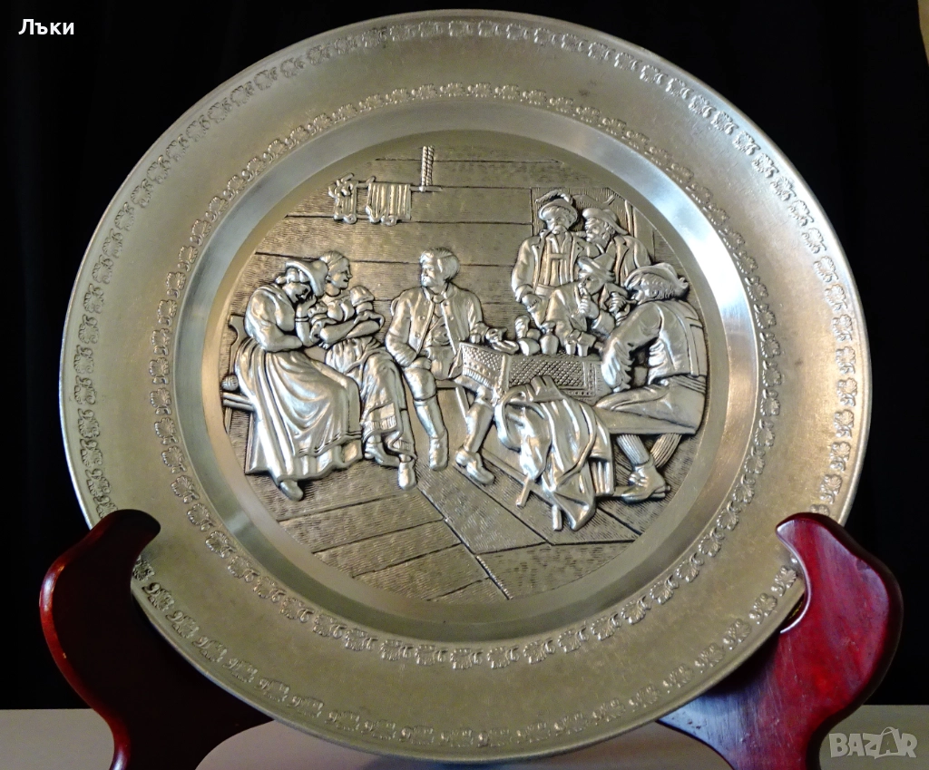 Калаена чиния с картина Сватосване,калаена сватба. , снимка 1