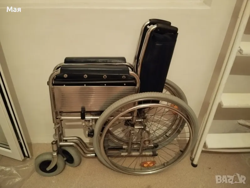 Два инвалидни стола различни модели, снимка 1
