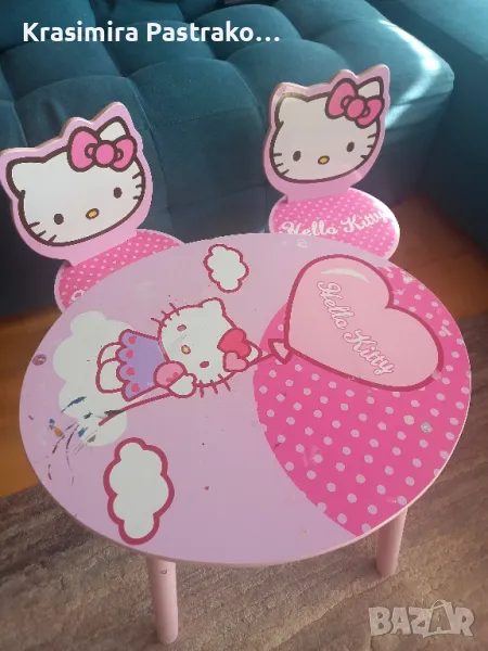 Детска маса с 2 стола Hello Kitty, снимка 1