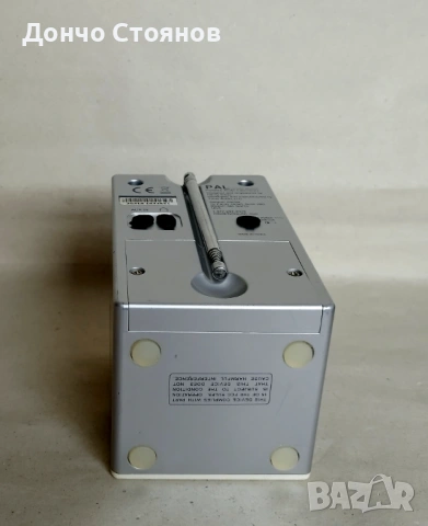 Чудесно малко радио Tivoli Audio iPal HENRY CLOSS, снимка 6 - Радиокасетофони, транзистори - 53696699