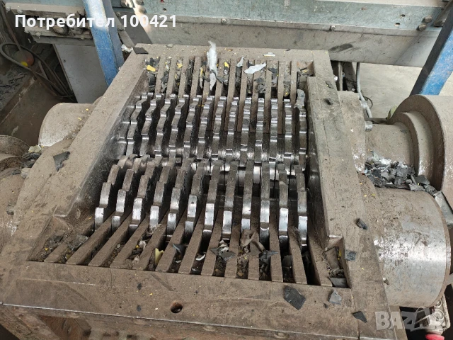 Двувалов шредер за пластмаси