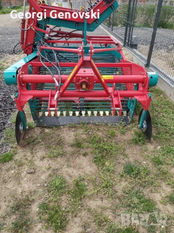 Машина за вадене на картофи и лук + товарна лента, нова!, снимка 1