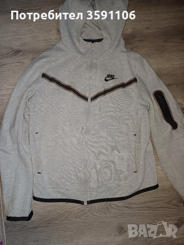 Екип Nike tech fleece , снимка 2 - Детски комплекти - 52940573