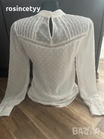 Бяла интересна риза, снимка 3 - Ризи - 50391340