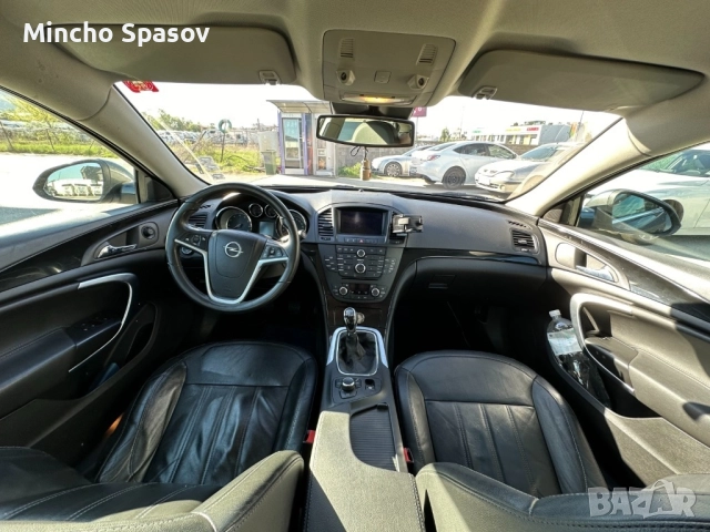 Продавам Опел Инсигния 2009 газ бензин турбо, снимка 2 - Автомобили и джипове - 51449146