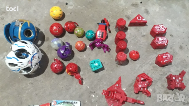 Лот детски играчки комплект пумпали Бейблейд Бакуган топчета и карти, снимка 4 - Колекции - 52138400