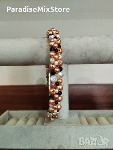 Ръчно изработена диадема от перли,мъниста,стъклени кристали, снимка 4 - Аксесоари за коса - 45209998