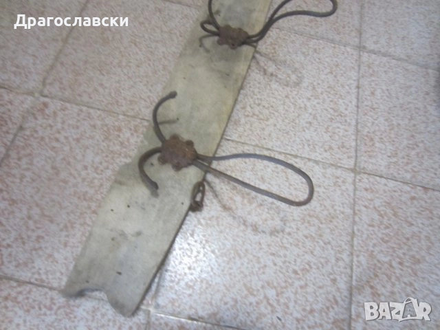 Разни стари закачалки:Стара дървена закачалка и бурета, буренца , снимка 12 - Други ценни предмети - 29120460