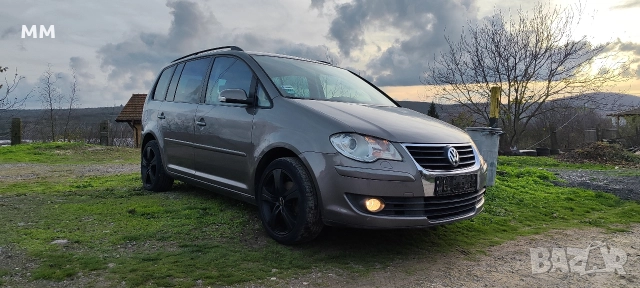 Фолксваген Туаран 105к Феис 6скорости, снимка 2 - Автомобили и джипове - 52653069