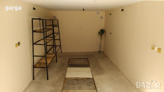 Гараж и парко място  отдавам или продавам без посредник, снимка 3 - Гаражи и паркоместа - 53537716