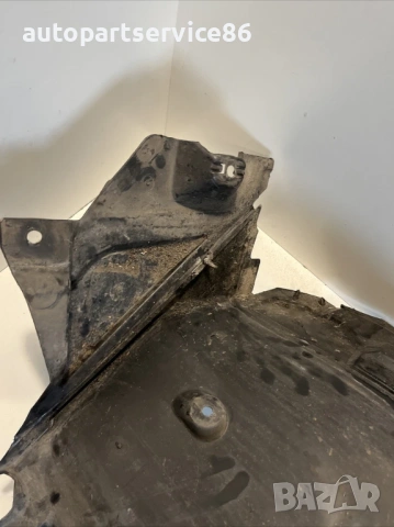 Подплата на калника предна лява за Mercedes W212 (2012) A2126903030, снимка 2 - Части - 53997183