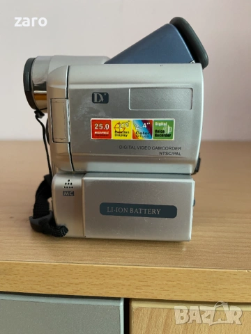 Дигитална мини камера Sony, снимка 3 - Камери - 53438382