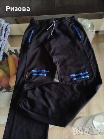 Подарявам спортни блузки, панталони, чорапи,пуловер, снимка 4 - Спортни дрехи, екипи - 54157527