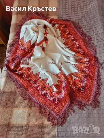 Покривки "Българска бродерия", - Разтегателна голяма стабилна маса, Покривка за спалня 200 х 220 см., снимка 3 - Декорация за дома - 49104918