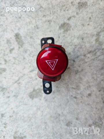 Бутон/копче за аварийните светлини за Хонда Сивик 8, снимка 1 - Части - 46023480