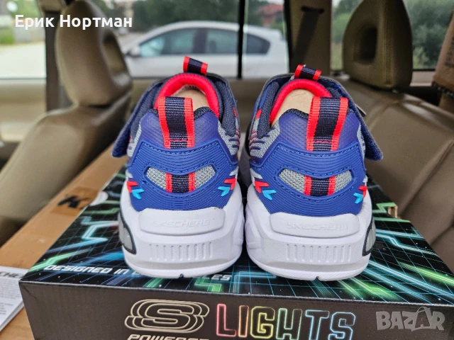 Детски маратонки Skechers Lights, снимка 4 - Детски маратонки - 51378719