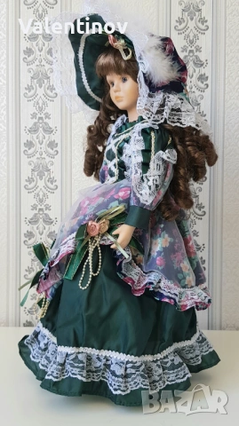 Порцеланова кукла със стойка , снимка 2 - Кукли - 54097297