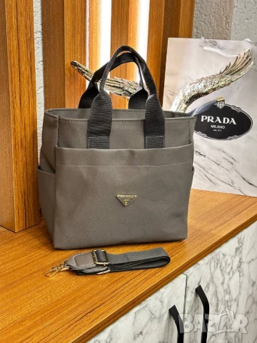 чанти prada, снимка 7 - Чанти - 51410468