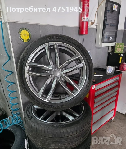 255 40 19 Audi 8.5J Et45, снимка 2 - Гуми и джанти - 54083608