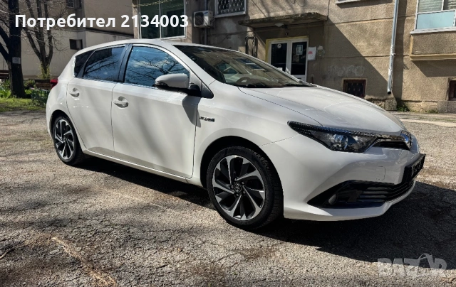 Toyota Auris Hybrid 2017г Facelift Navi, снимка 2 - Автомобили и джипове - 54069679
