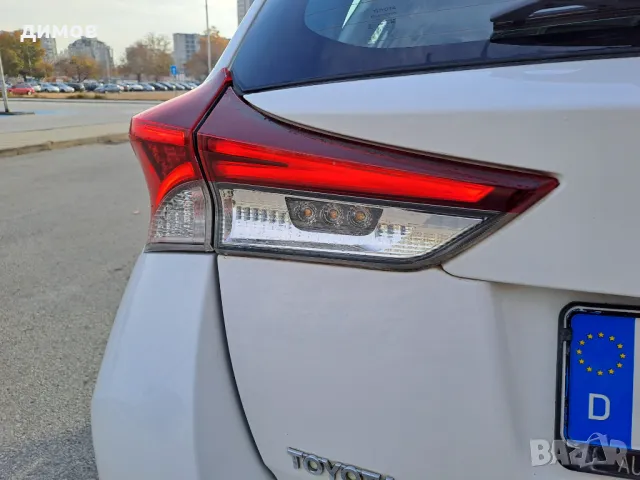 Toyota Auris 2016 фейслифт, снимка 5 - Автомобили и джипове - 48145450