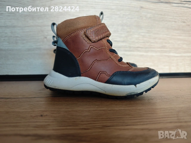 детски зимни обувки clarks, снимка 2 - Детски маратонки - 53860675