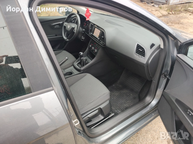 Seat Leon ST 1.6 TDI, снимка 3 - Автомобили и джипове - 52420223
