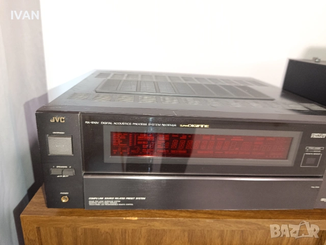 Продавам усилвател-jvc-rx1010v, снимка 2 - Ресийвъри, усилватели, смесителни пултове - 53028982