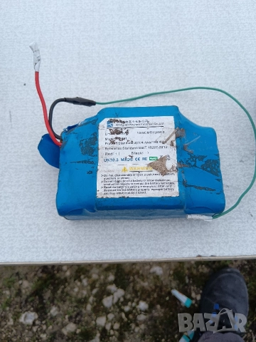 Продавам литиева батерия 36 волта, снимка 2 - Части за велосипеди - 52692225