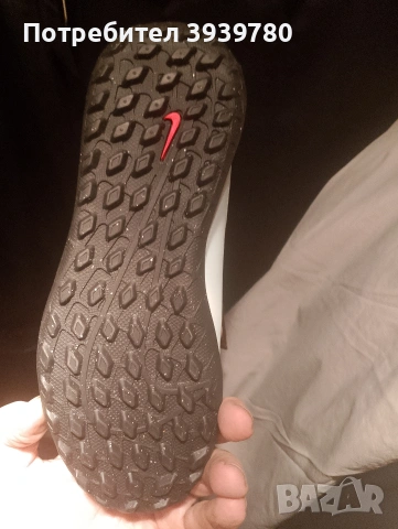 Детски футболни обувки Nike номер 37,5, снимка 5 - Детски маратонки - 53470844