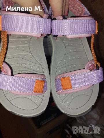 Hi Tec сандали 34 номер, снимка 3 - Детски сандали и чехли - 50732500