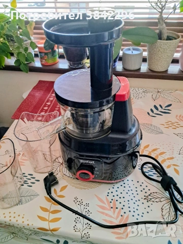 Сокоизтисквачка в гаранция Tefal, Студено пресоване, снимка 2 - Сокоизстисквачки и цитрус преси - 53926029