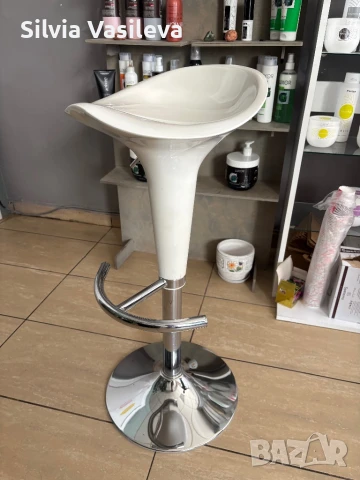 Бар стол в бял лак, снимка 2 - Столове - 50585428