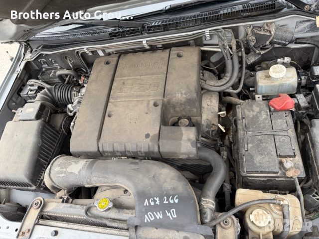 Mitsubishi Pajero 3.5 V6 GDI 2001 г. Автоматик, снимка 12 - Автомобили и джипове - 52052710